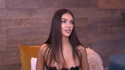 Snapshot of nicoledevin chatting on October 30, 7:32 am Nicole online show from October 30, 7:32 am