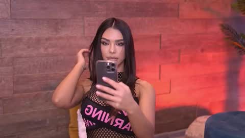 Snapshot of nicoledevin chatting on October 31, 7:42 am Nicole online show from October 31, 7:42 am