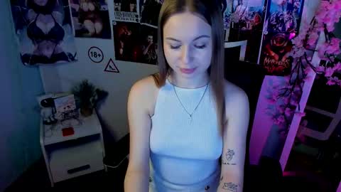 Nicole online show from November 15, 7:49 am