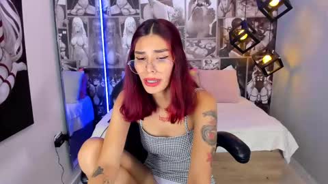 Snapshot of nicolee_angels chatting on January 11, 2:04 pm N i c o l e  online show from January 11, 2:04 pm