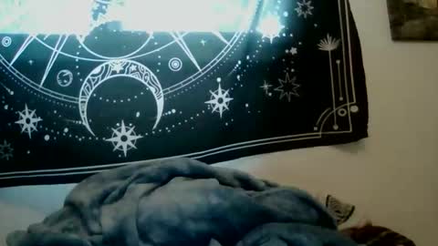 Nicole online show from April 8, 11:59 pm