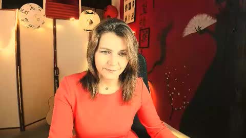 Snapshot of nicolehits chatting on October 19, 5:30 am nicolehits online show from October 19, 5:30 am