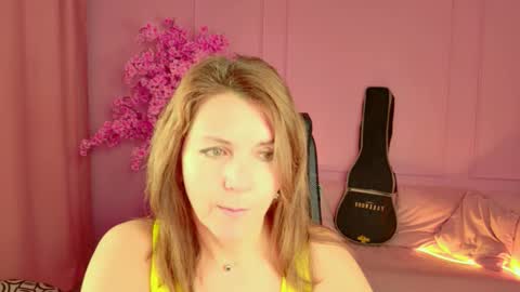 nicolehits online show from November 5, 9:31 am