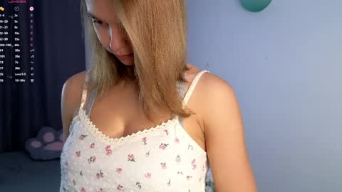 Nicole online show from April 10, 7:18 pm