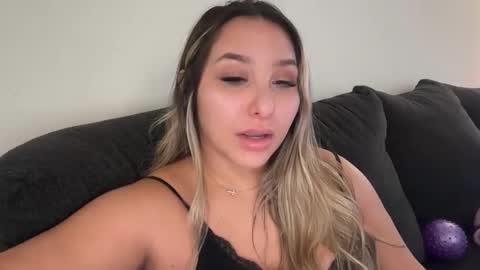 Snapshot of nicolelovesyou444 chatting on October 21, 4:08 pm nicolelovesyou444 online show from October 21, 4:08 pm