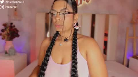 Snapshot of nicolemorelli2 chatting on September 22, 3:47 pm Andrea give it a thumbs up please its important online show from September 22, 3:47 pm