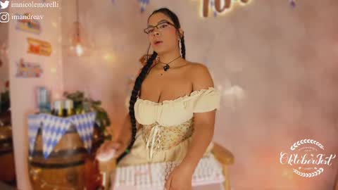 Snapshot of nicolemorelli2 chatting on October 3, 12:57 pm Andrea give it a thumbs up please its important online show from October 3, 12:57 pm