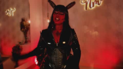 Andrea give it a thumbs up please its important  online show from March 27, 3:01 pm