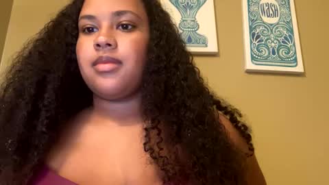 Snapshot of nicolette356 chatting on October 2, 11:23 pm nicolette356 online show from October 2, 11:23 pm