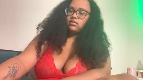 Snapshot of nicolette356 chatting on December 16, 1:49 pm nicolette356 online show from December 16, 1:49 pm