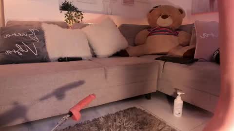 Snapshot of nicolle_foxy chatting on February 26, 11:26 pm Nicolle online show from February 26, 11:26 pm