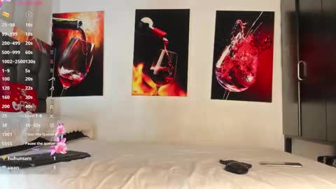 nicolle_hanks1 online show from October 30, 2:13 am