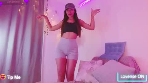 Snapshot of nicolle_swt chatting on February 4, 10:54 am Nicolle online show from February 4, 10:54 am