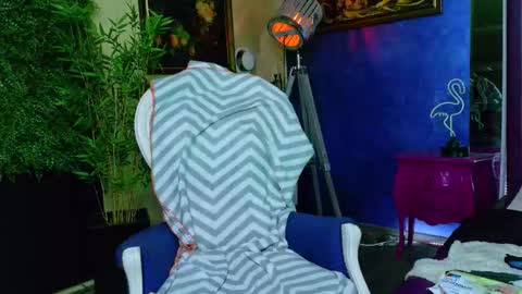 Snapshot of nicollepalmer chatting on November 3, 2:07 pm Nicolle online show from November 3, 2:07 pm