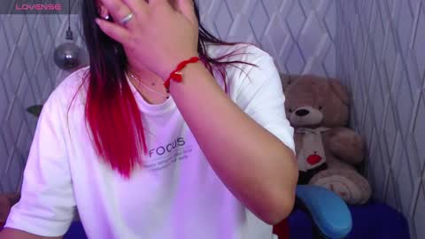 Nicolle Miley online show from March 10, 3:01 am