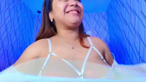 Nicolle Miley online show from October 23, 4:34 am