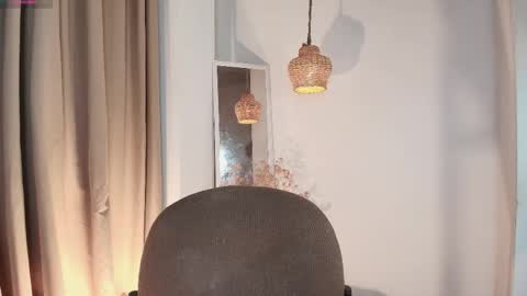 Snapshot of nicolletease chatting on December 4, 12:25 pm nicolletease online show from December 4, 12:25 pm