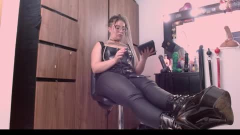 nicolmiss online show from May 15, 11:12 pm