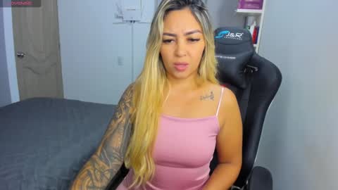 Snapshot of nicolporto chatting on September 29, 11:15 am Nicol online show from September 29, 11:15 am