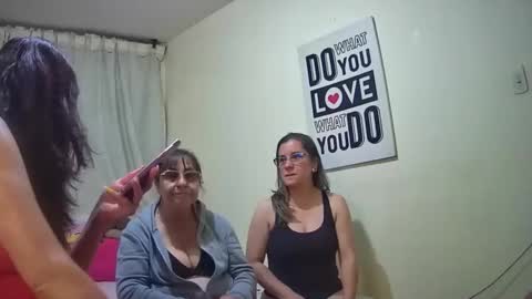 nicoltatiana_ online show from October 8, 11:46 pm