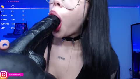 Lizzie online show from December 10, 11:40 pm