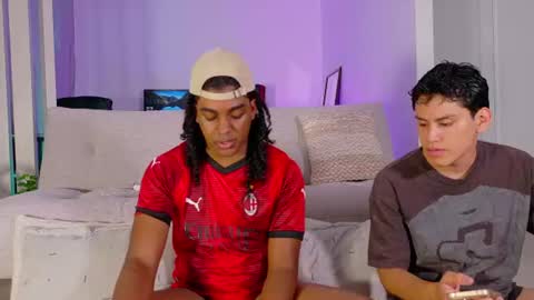 Snapshot of nicoymark1 chatting on July 16, 5:13 am Nico y Mark online show from July 16, 5:13 am