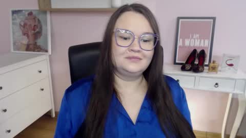 Holly online show from February 18, 5:36 am