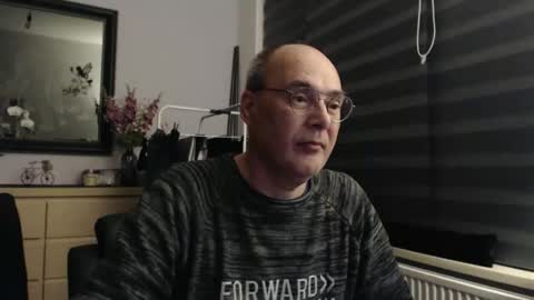 nightkeeper63 online show from April 18, 11:27 pm