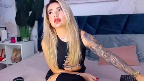 Iris online show from November 26, 9:10 am