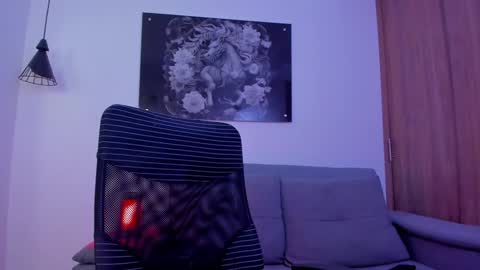 Snapshot of niickcooper chatting on December 7, 1:14 am Niick online show from December 7, 1:14 am