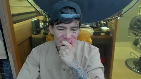 Snapshot of niickcooper chatting on February 3, 2:53 am Niick online show from February 3, 2:53 am