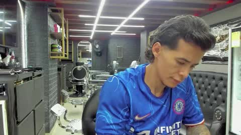 Snapshot of niickcooper chatting on February 11, 2:16 am Niick online show from February 11, 2:16 am