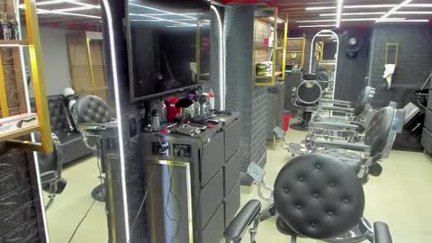 Snapshot of niickcooper chatting on February 20, 1:35 am Niick online show from February 20, 1:35 am