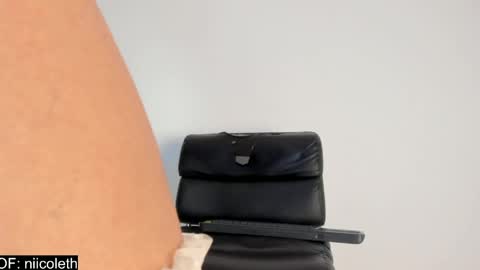 Nicoleth Mendez  online show from March 31, 12:01 am