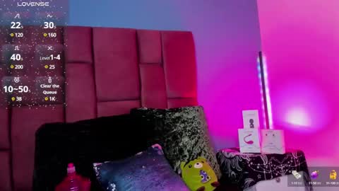 Snapshot of niinaink chatting on February 17, 3:31 pm NINAINK online show from February 17, 3:31 pm