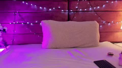 Snapshot of niinaink chatting on March 3, 10:17 am NINAINK online show from March 3, 10:17 am