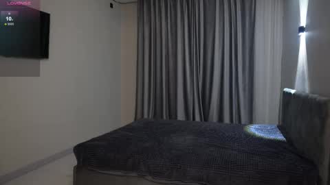 Nik online show from September 21, 5:47 pm