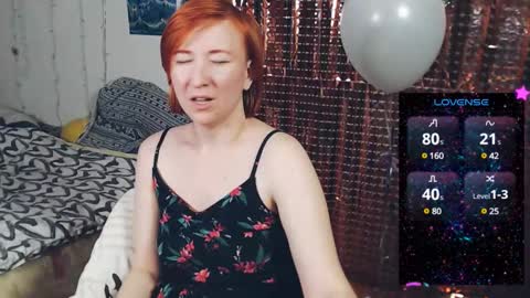 Snapshot of nika_fuchs chatting on February 21, 8:49 pm Nika online show from February 21, 8:49 pm