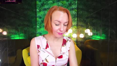 Snapshot of nika_gentle chatting on December 4, 7:06 am Nika online show from December 4, 7:06 am