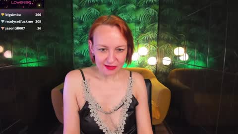 Snapshot of nika_gentle chatting on January 15, 11:43 am Nika online show from January 15, 11:43 am