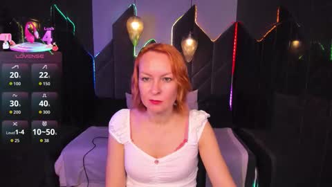 Snapshot of nika_gentle chatting on October 12, 5:50 am Nika online show from October 12, 5:50 am