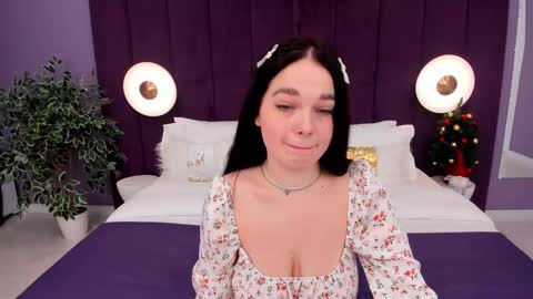 Snapshot of nikaflowers chatting on December 17, 8:34 am Nika online show from December 17, 8:34 am