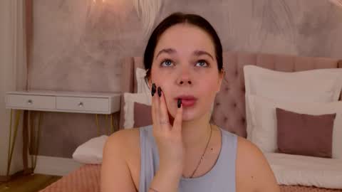 Snapshot of nikaflowers chatting on October 1, 2:50 am Nika online show from October 1, 2:50 am