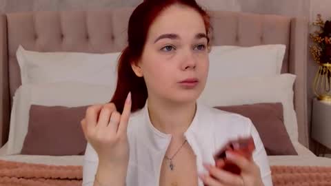 Snapshot of nikaflowers chatting on November 17, 2:39 am Nika online show from November 17, 2:39 am