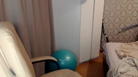 nikaking22 online show from December 3, 11:52 am