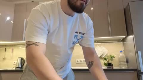 Snapshot of nikbusiness chatting on November 13, 7:18 am Nick online show from November 13, 7:18 am