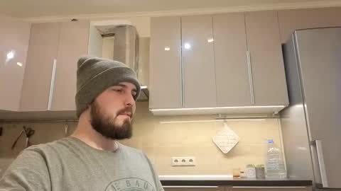 Snapshot of nikbusiness chatting on December 18, 12:11 pm Nick online show from December 18, 12:11 pm