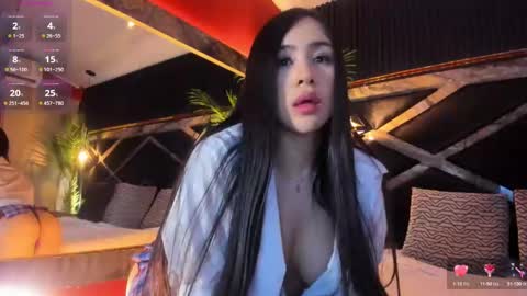 Snapshot of nikii_white chatting on December 4, 8:51 pm nikii_white online show from December 4, 8:51 pm