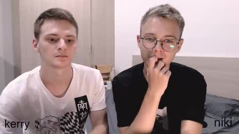 Snapshot of nikikerry_cum_ chatting on October 17, 12:41 pm nikikerry_cum_ online show from October 17, 12:41 pm