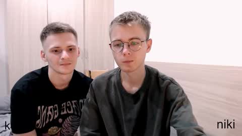 Snapshot of nikikerry_cum_ chatting on October 26, 2:01 pm nikikerry_cum_ online show from October 26, 2:01 pm